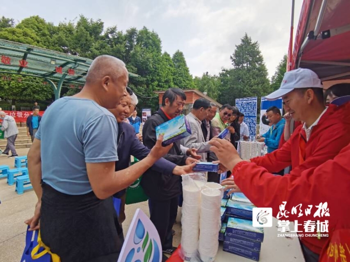 2fe07a6728ccba588384431ed5fde9531